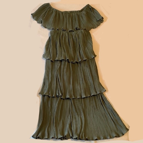 Baltic Born Zarra Olive Green Tiered Dress Size Small - Picture 2 of 8